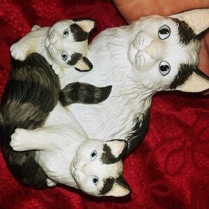 Vintage Cat with 2 Kittens Homco Figurine